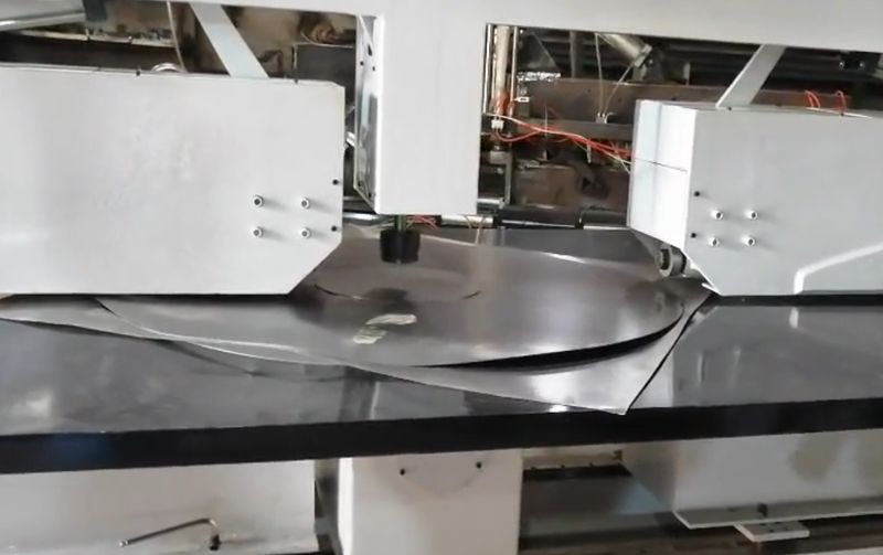 越南定制合作案例，**雙頭剪圓機